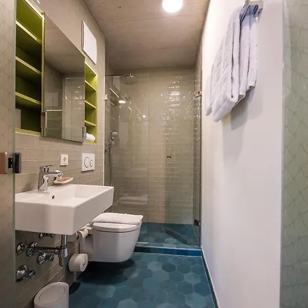 Pradl Elf My- Otel